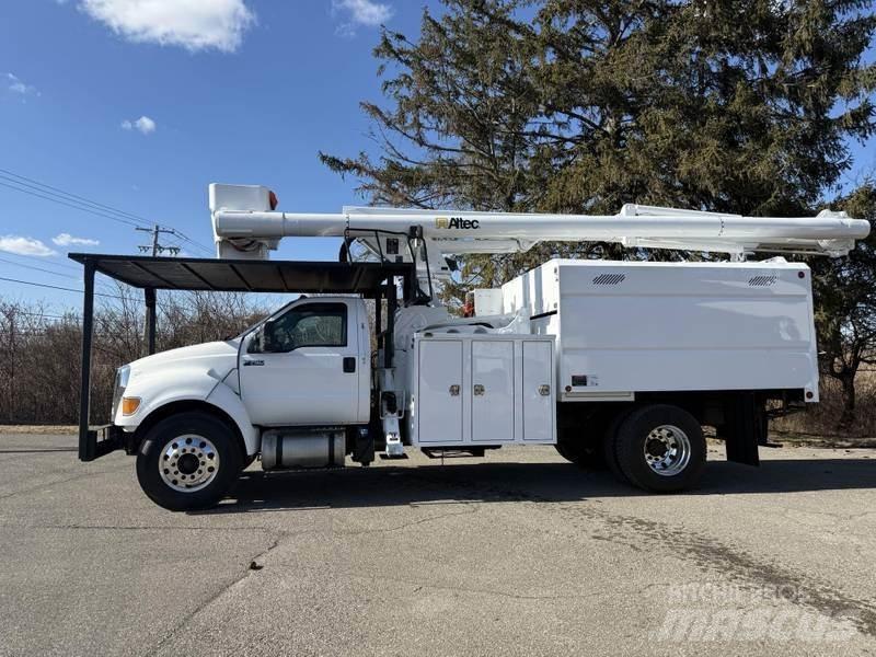 Ford F-750 Pacēlāji uz automašīnas bāzes