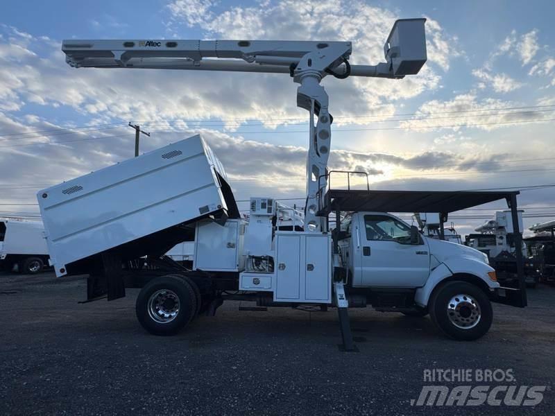 Ford F-750 Pacēlāji uz automašīnas bāzes