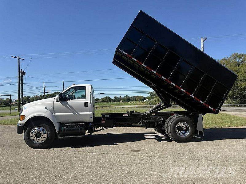Ford F-750 Koka skaidu vedēji