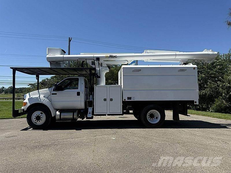 Ford F-750 Pacēlāji uz automašīnas bāzes