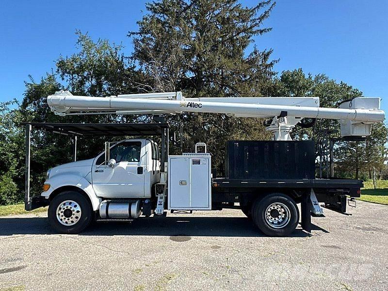 Ford F-750 Pacēlāji uz automašīnas bāzes
