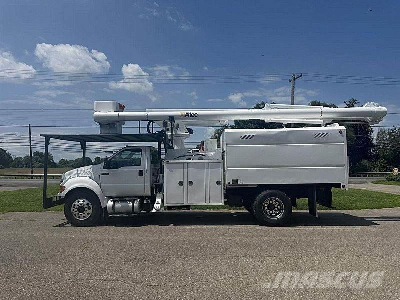 Ford F-750 Pacēlāji uz automašīnas bāzes
