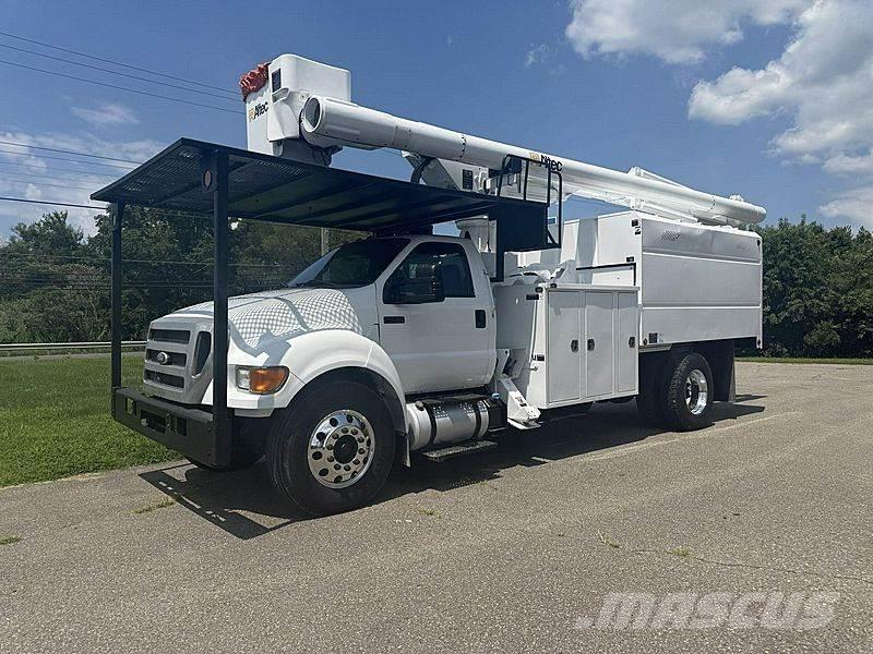 Ford F-750 Pacēlāji uz automašīnas bāzes