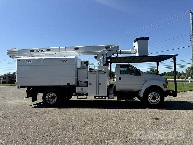 Ford F-750 Pacēlāji uz automašīnas bāzes