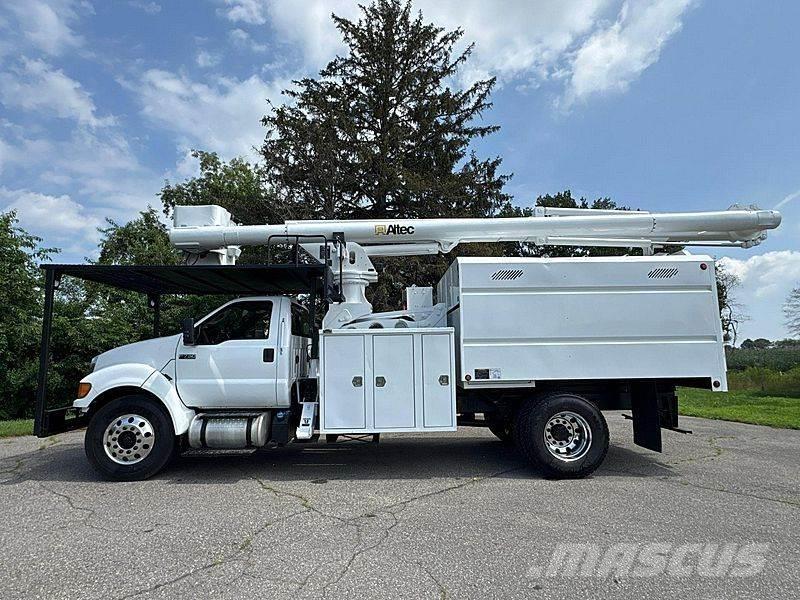 Ford F-750 Pacēlāji uz automašīnas bāzes