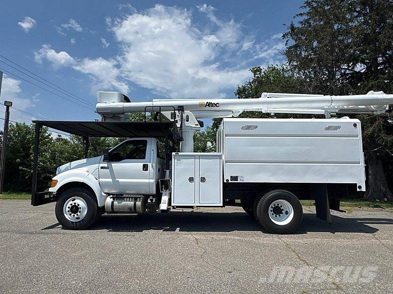 Ford F-750 Pacēlāji uz automašīnas bāzes