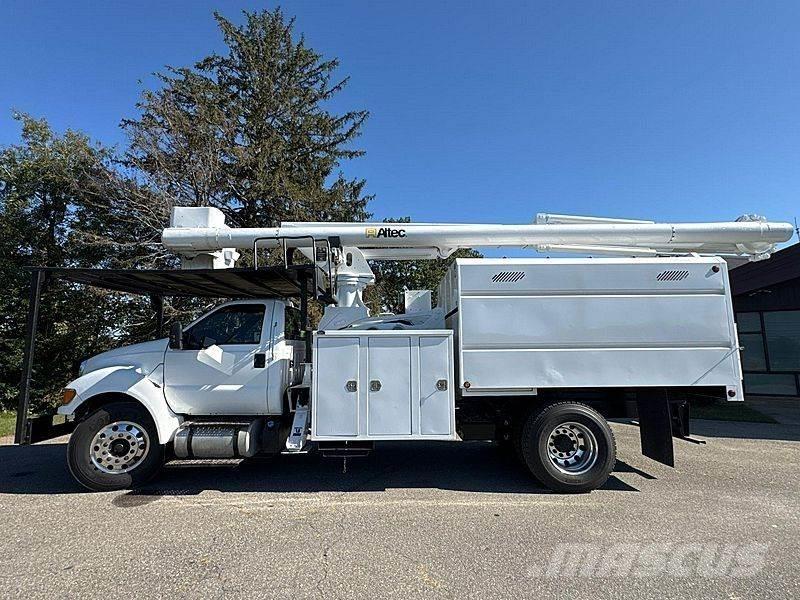 Ford F-750 Pacēlāji uz automašīnas bāzes