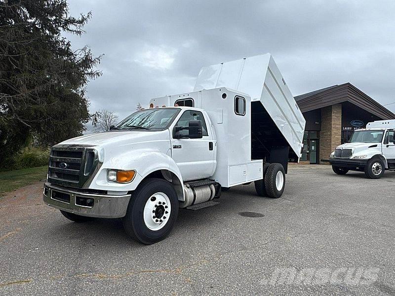 Ford F-750 Koka skaidu vedēji