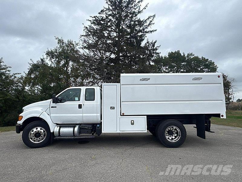 Ford F-750 Koka skaidu vedēji