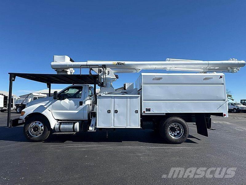 Ford F-750 Pacēlāji uz automašīnas bāzes