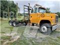 Ford L8000 Kokvedēji