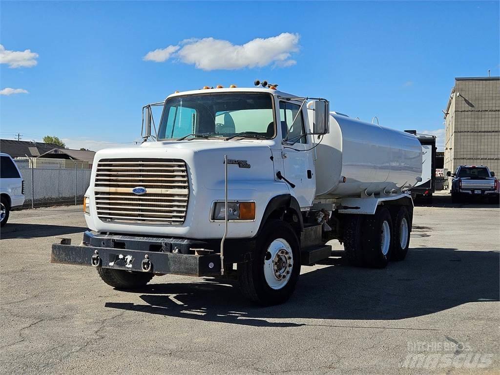 Ford L9000 Autocisterna