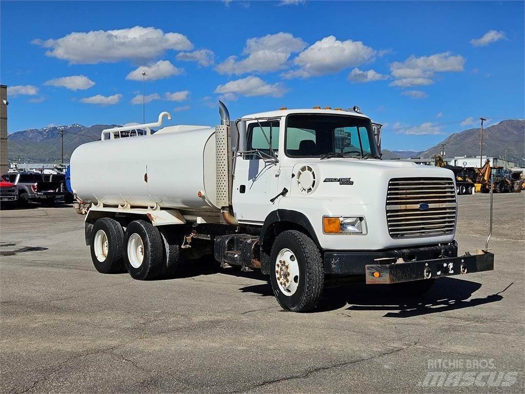 Ford L9000 Autocisterna