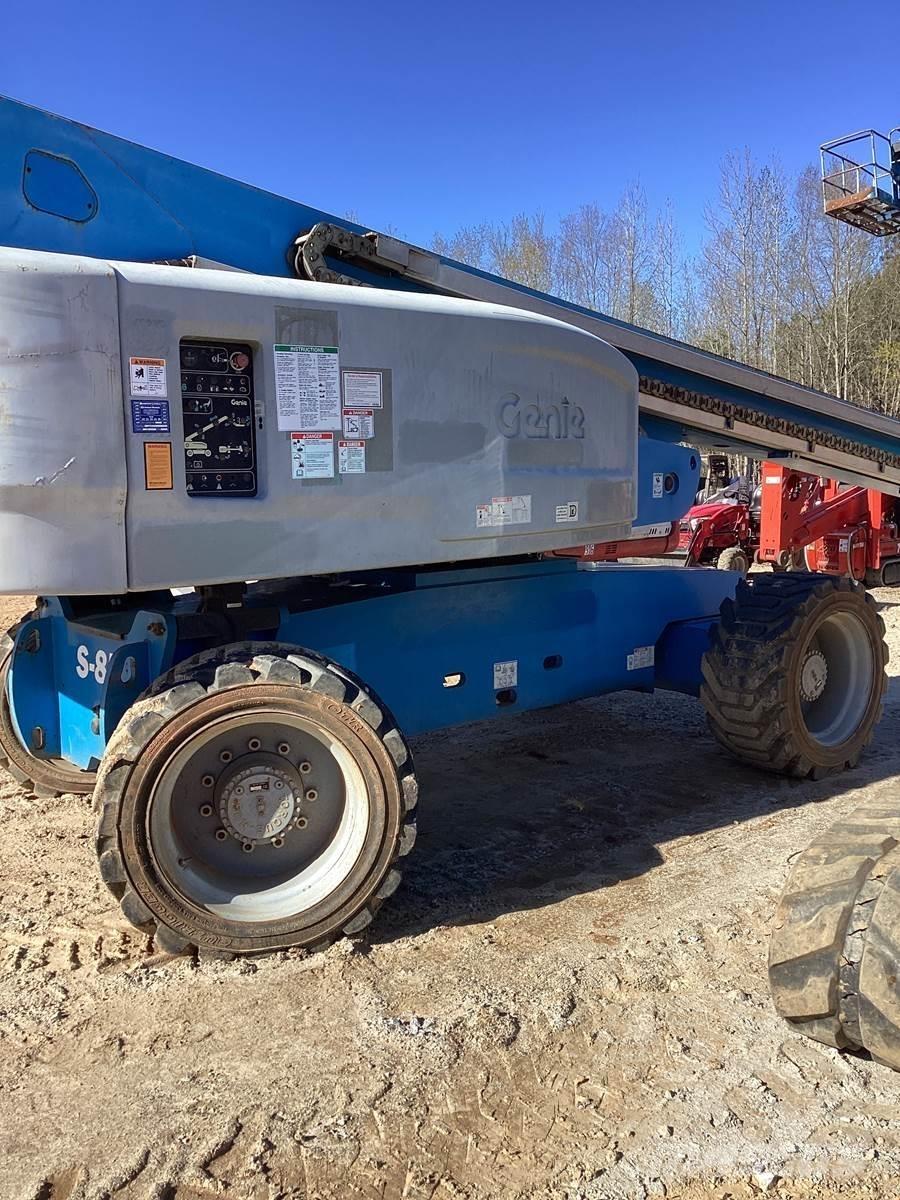 Genie S-85 Citi pacēlāji un platformas