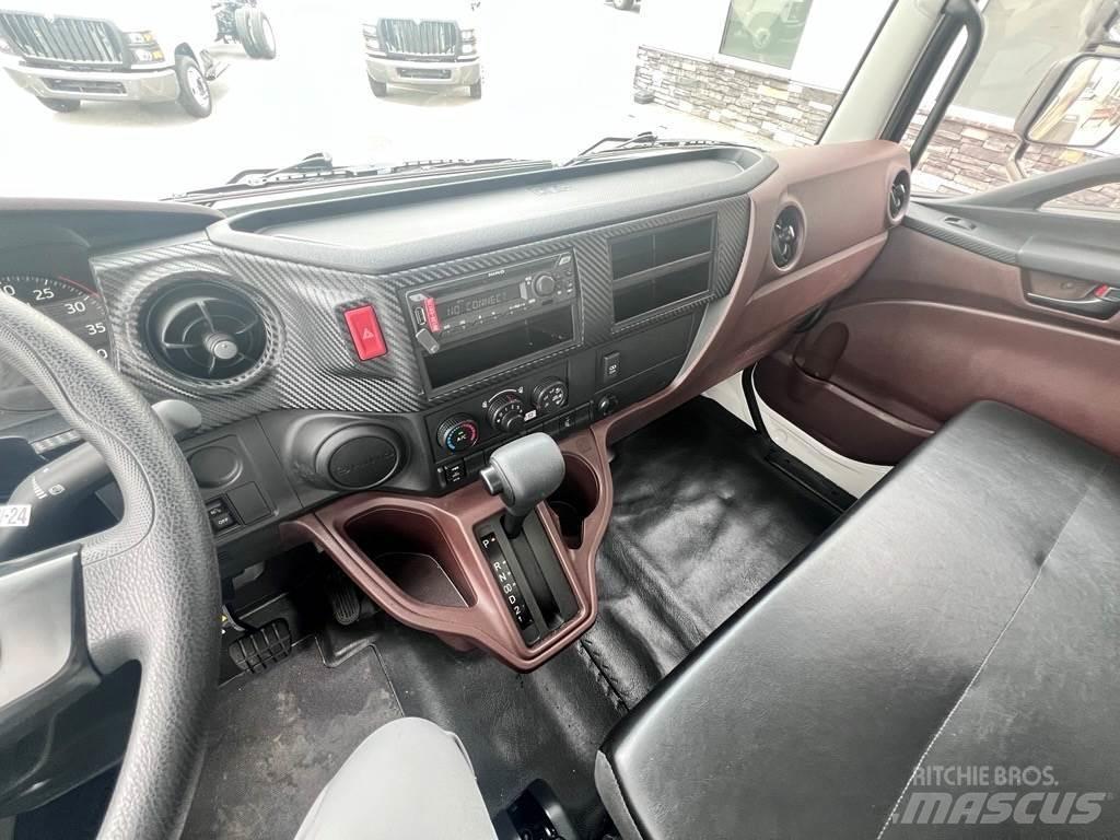 Hino L6 Furgons