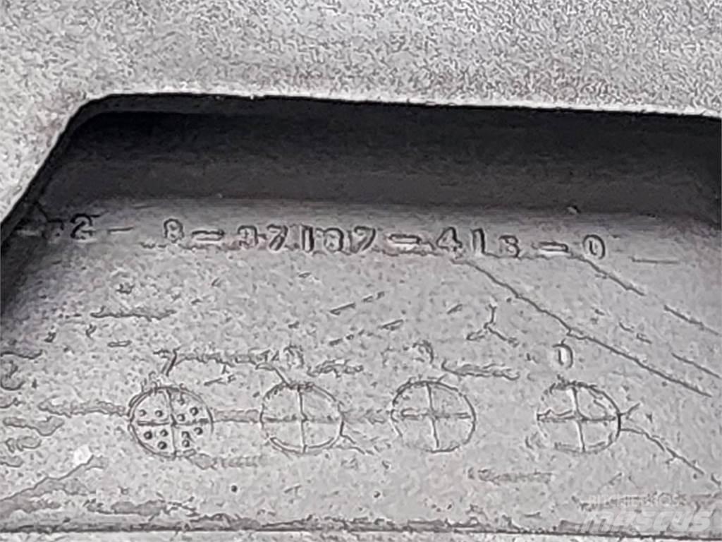 Isuzu NPR Dzinēji