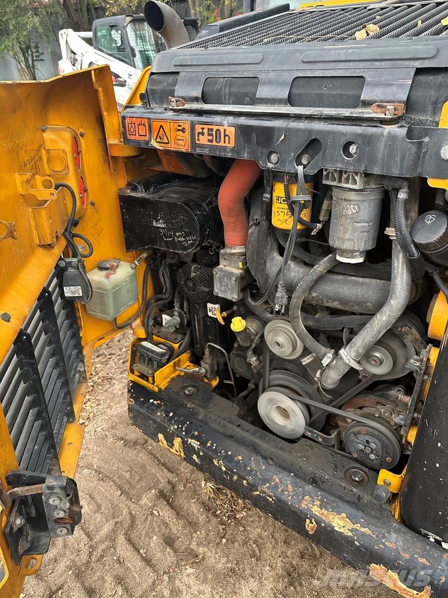 JCB 215T Lietoti riteņu kompaktiekrāvēji