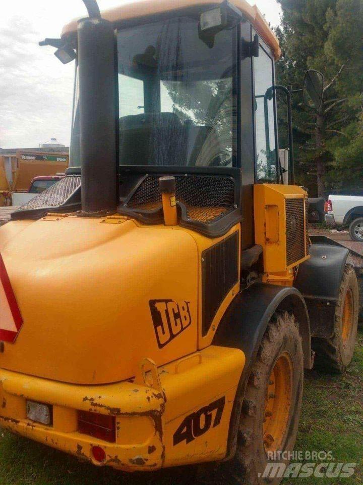 JCB 407 Iekrāvēji uz riteņiem