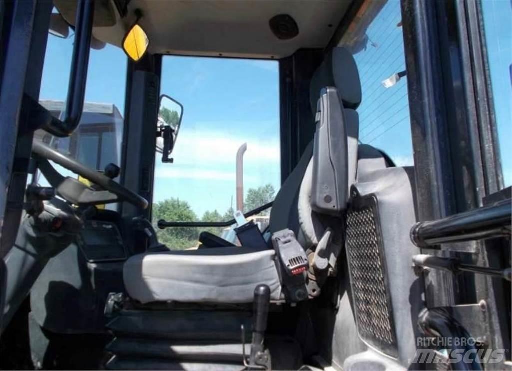 JCB 416 HT Iekrāvēji uz riteņiem