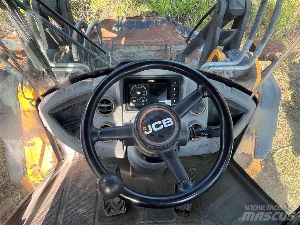 JCB 427HT Iekrāvēji uz riteņiem