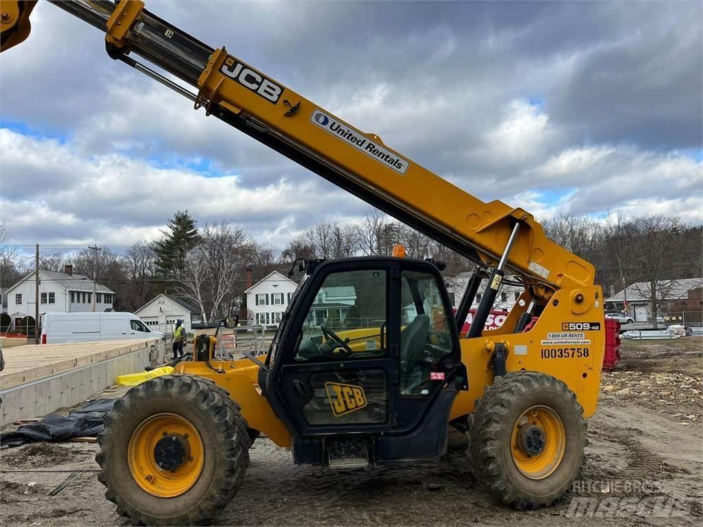 JCB 509-42 Teleskopiskie manipulatori