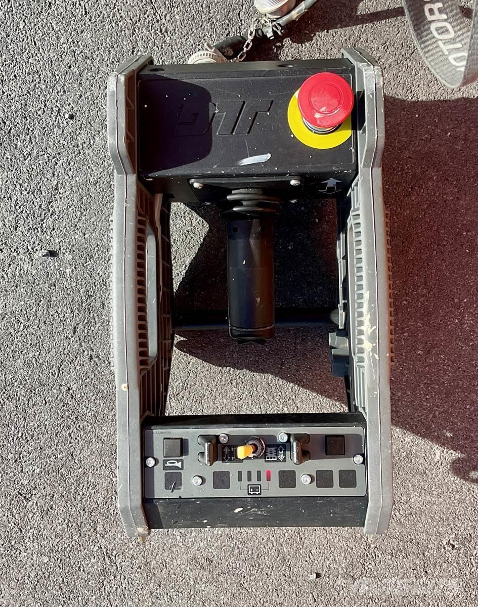 JLG 1930ES Šķerveida pacēlāji