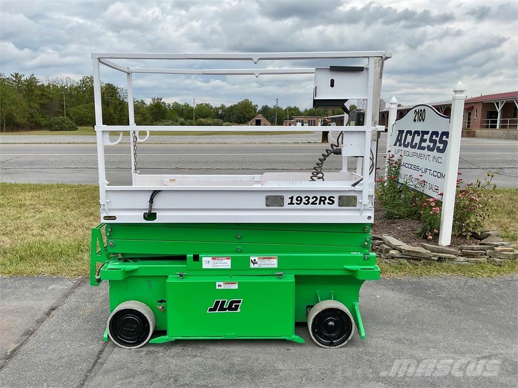 JLG 1932RS Šķerveida pacēlāji