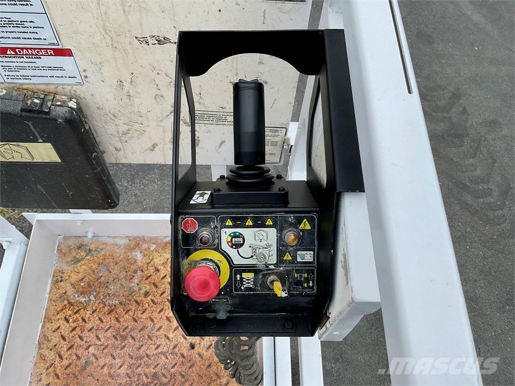 JLG 1932RS Šķerveida pacēlāji