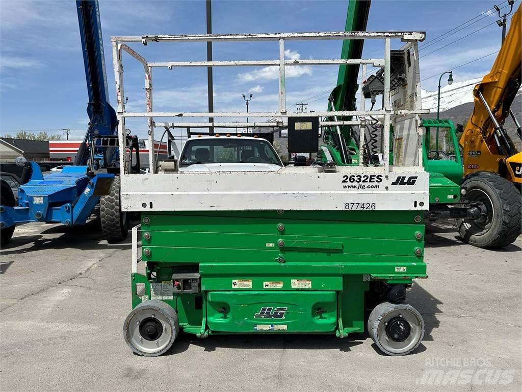 JLG 2632ES Šķerveida pacēlāji