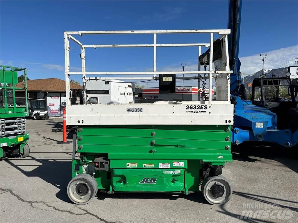 JLG 2632ES Šķerveida pacēlāji