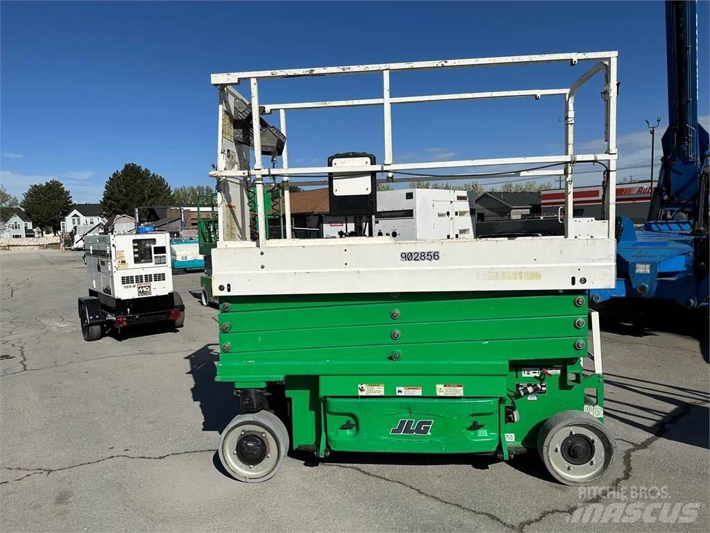 JLG 2632ES Šķerveida pacēlāji