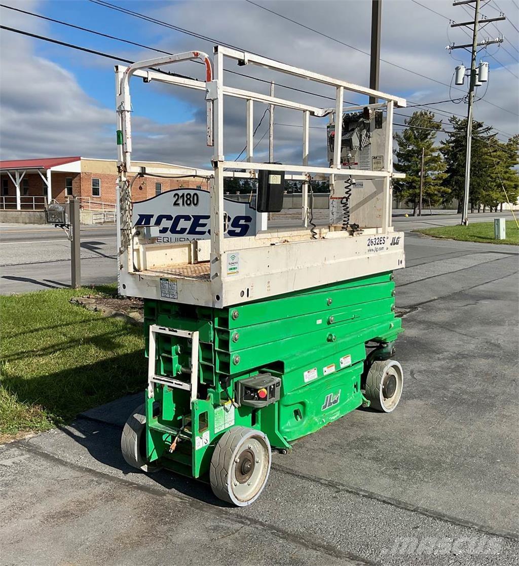 JLG 2632ES Šķerveida pacēlāji