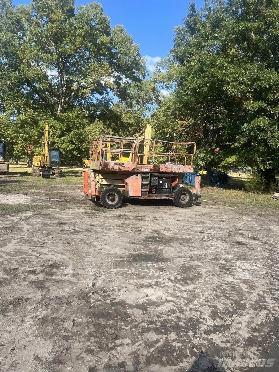 JLG 3394RT Šķerveida pacēlāji