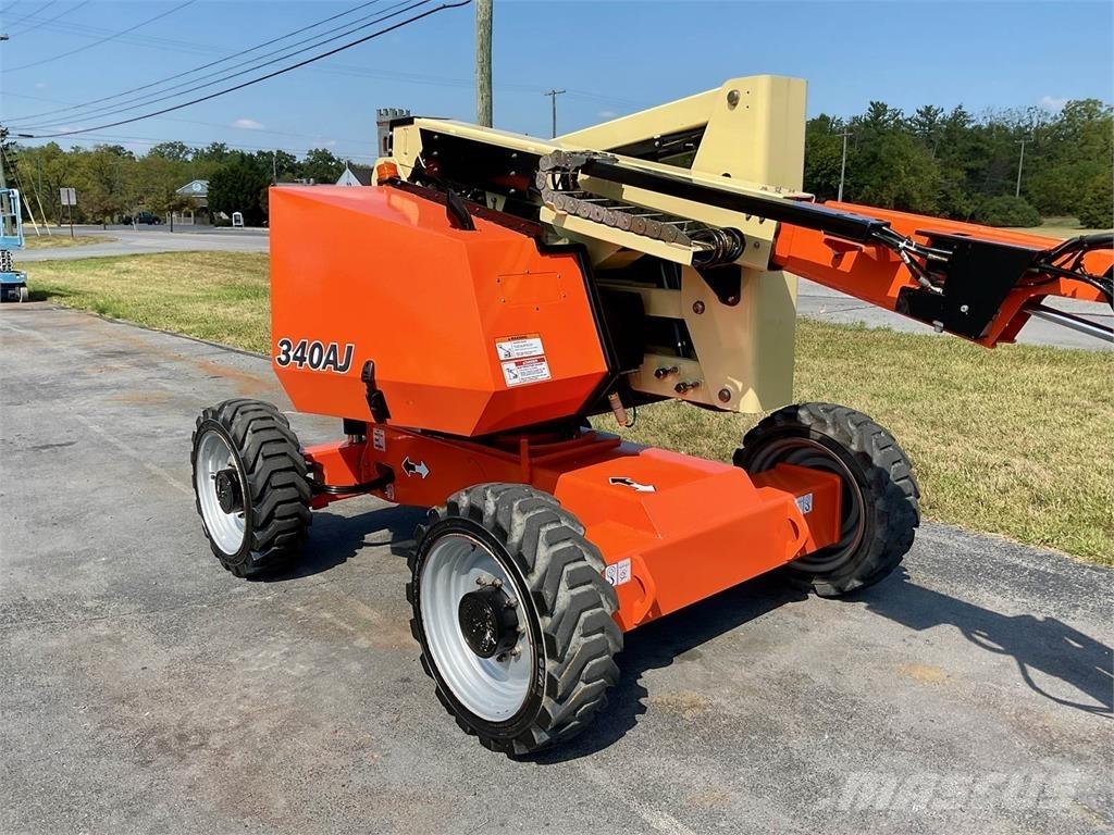 JLG 340AJ Citi pacēlāji un platformas