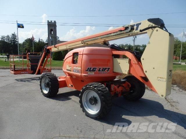 JLG 600AJ Citi pacēlāji un platformas