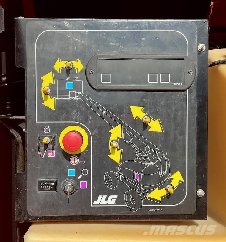 JLG 600S Teleskopiskie pacēlāji