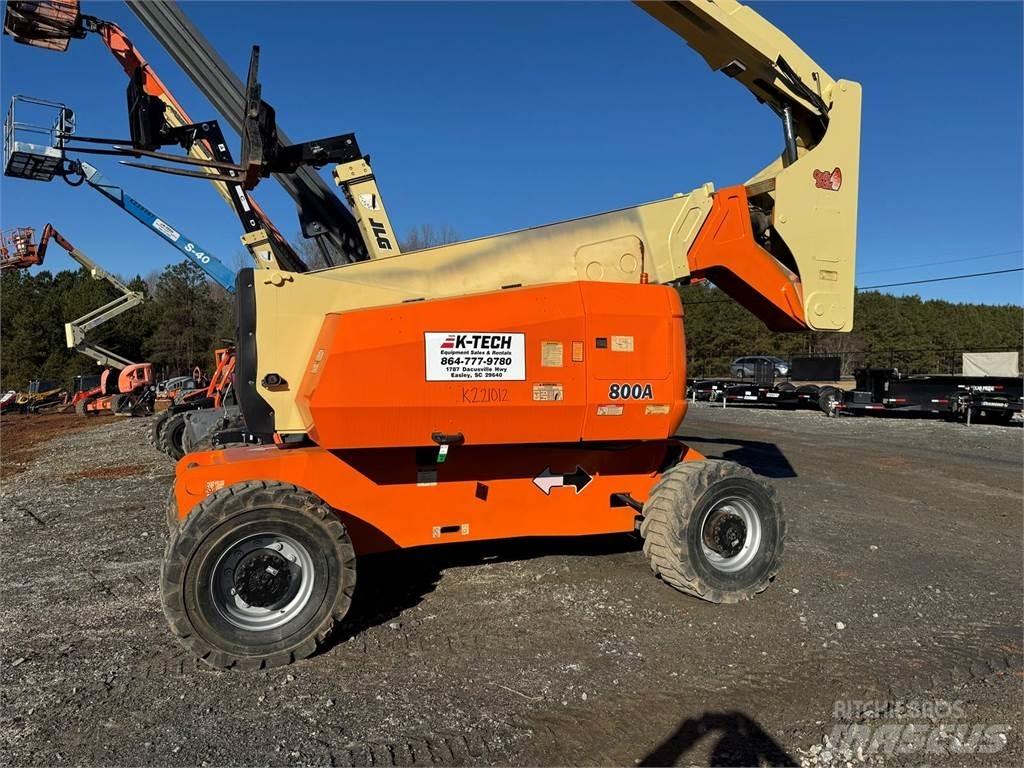 JLG 800A Citi pacēlāji un platformas