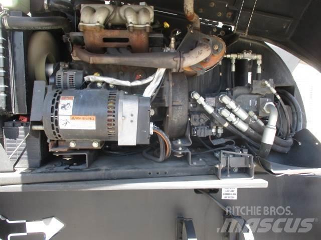 JLG 800S Citi pacēlāji un platformas