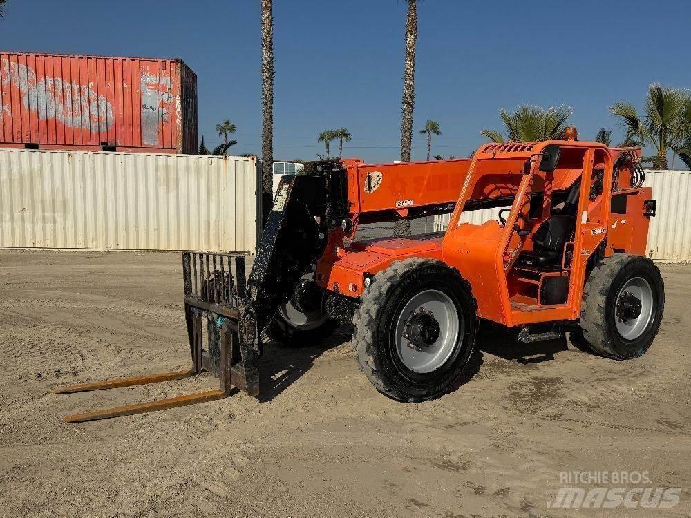 JLG 8042 Teleskopiskie manipulatori