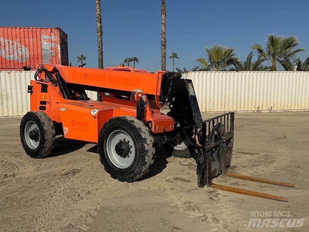 JLG 8042 Teleskopiskie manipulatori