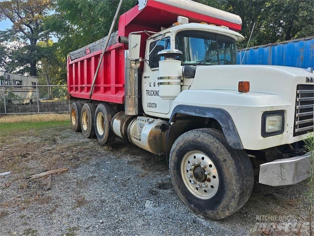 Mack 600RD Pašizgāzējs