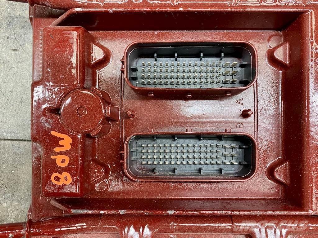 Mack MP8 Elektronika