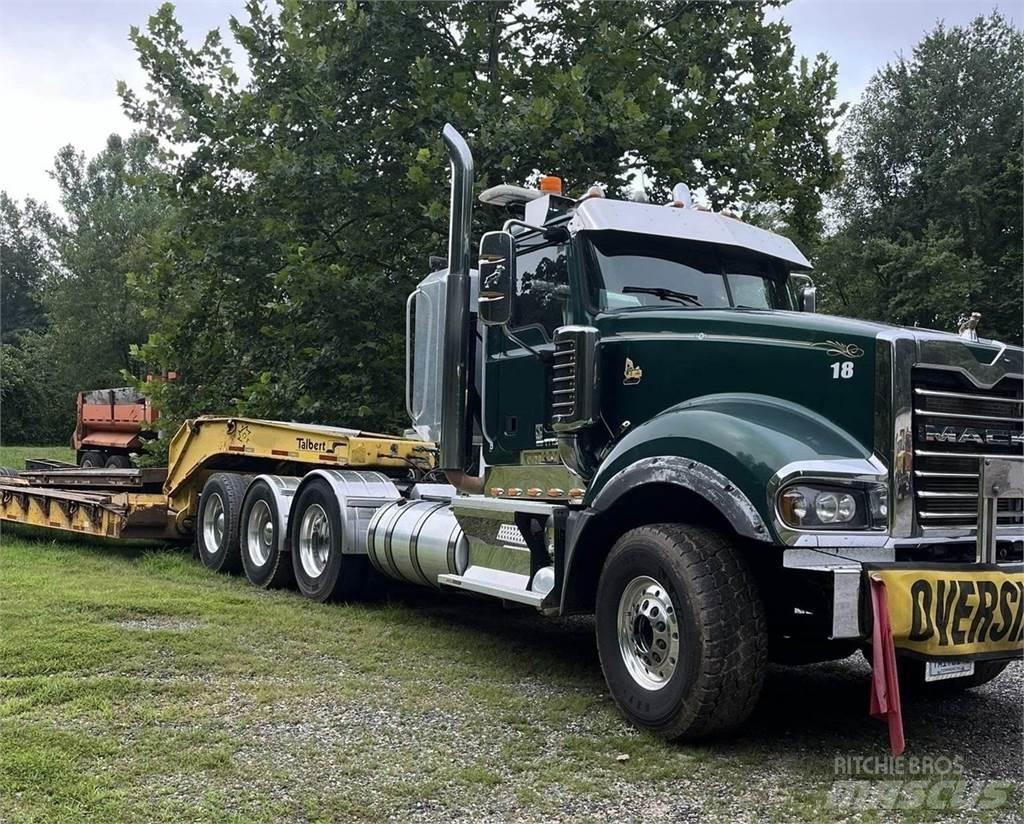 Mack Titan Vilcēji