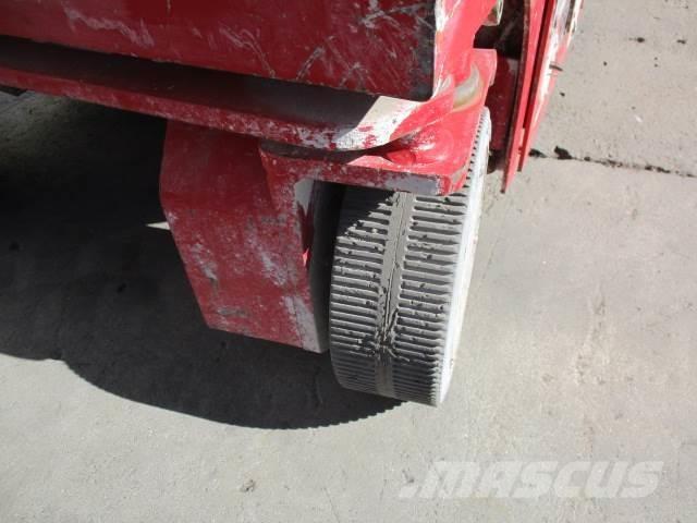 MEC 1330SE Šķerveida pacēlāji