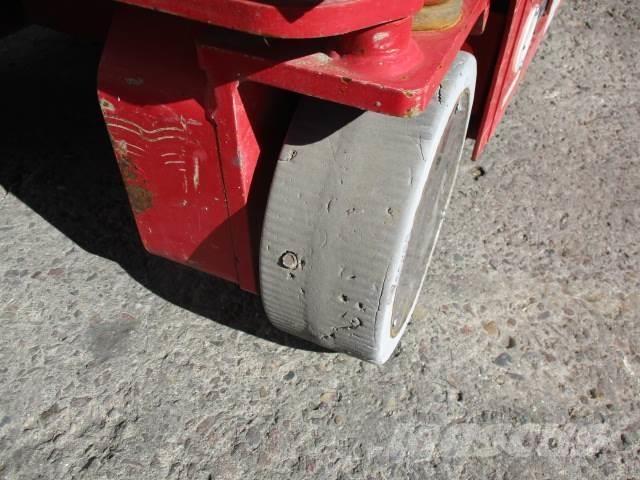 MEC 1330SE Šķerveida pacēlāji