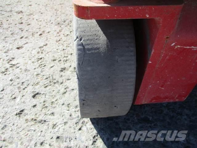 MEC 1330SE Šķerveida pacēlāji