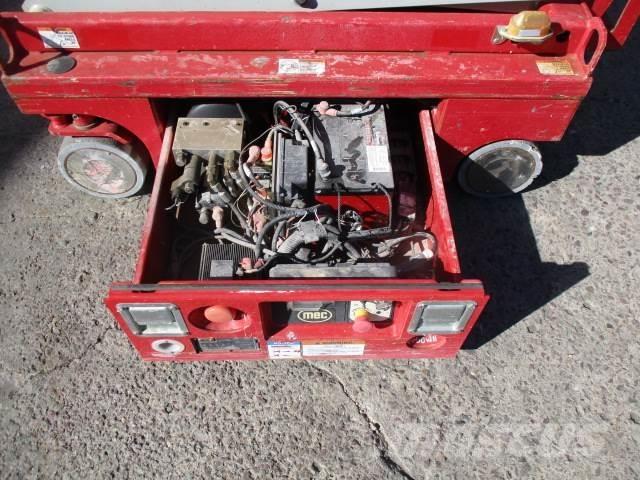 MEC 1330SE Šķerveida pacēlāji