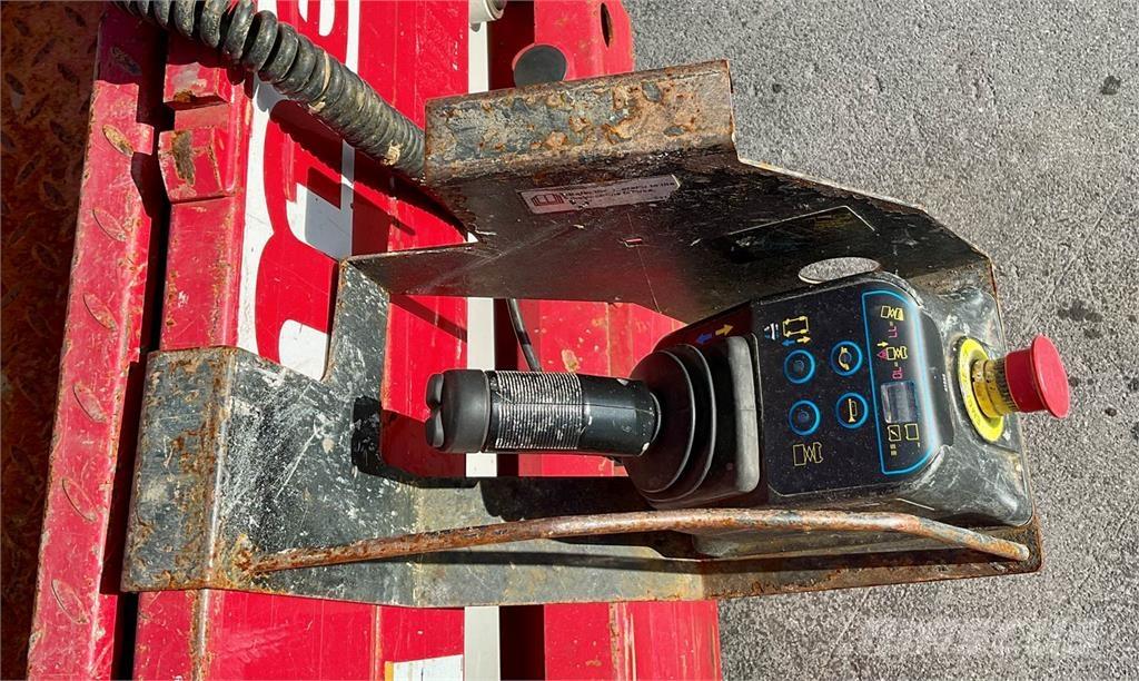 MEC 1930SE Šķerveida pacēlāji