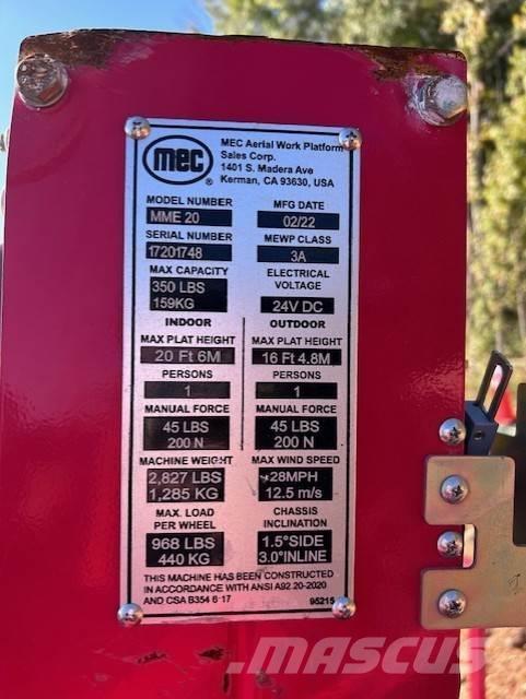 MEC 20 Masta pacēlāji ar darba platformu