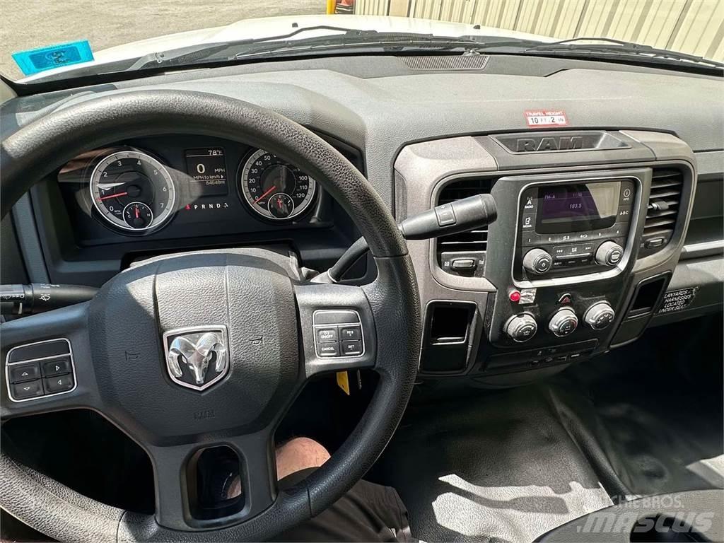 RAM 4500 Pacēlāji uz automašīnas bāzes